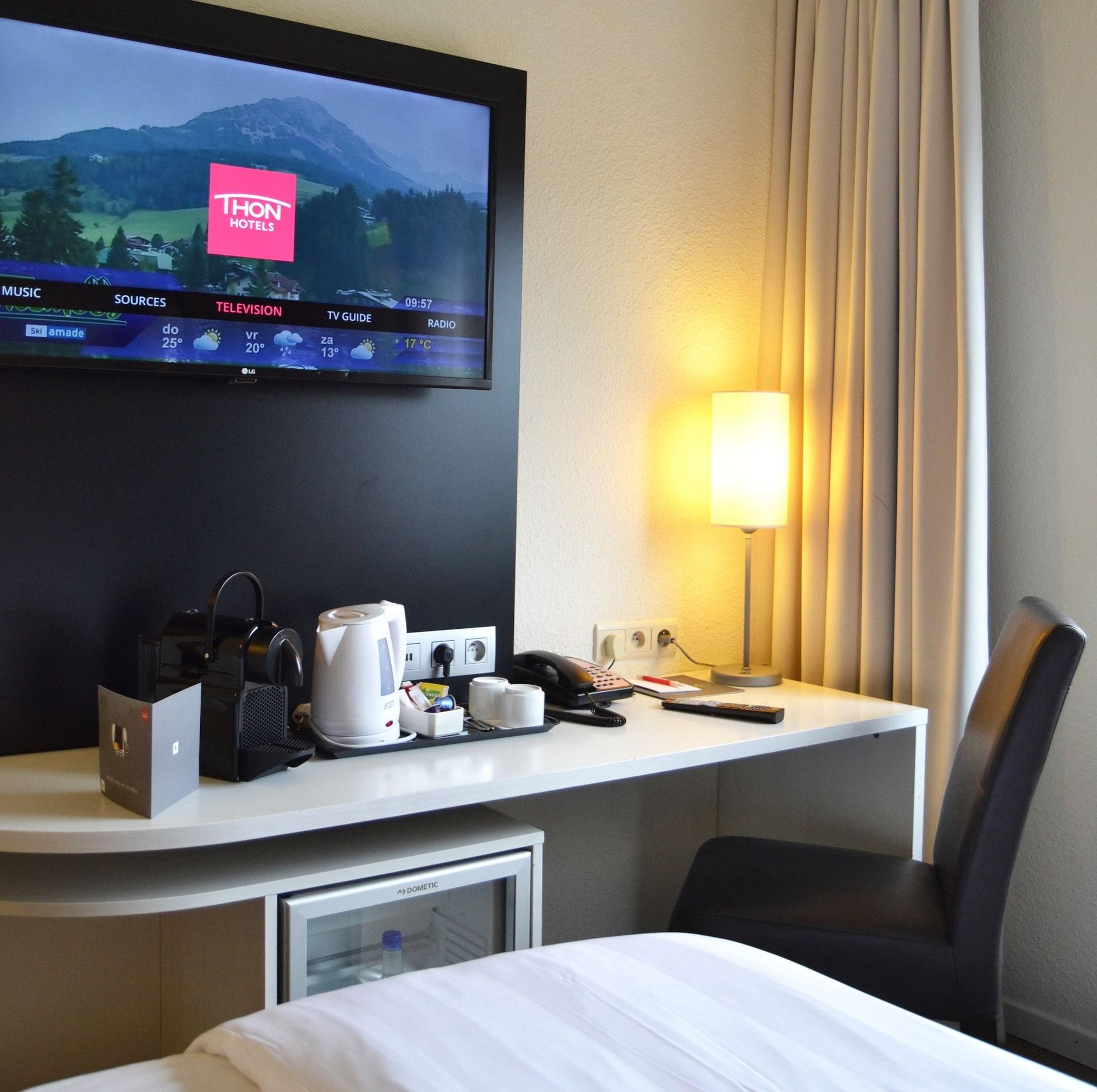 Thon Hotel Brussels Airport Дигем Экстерьер фото