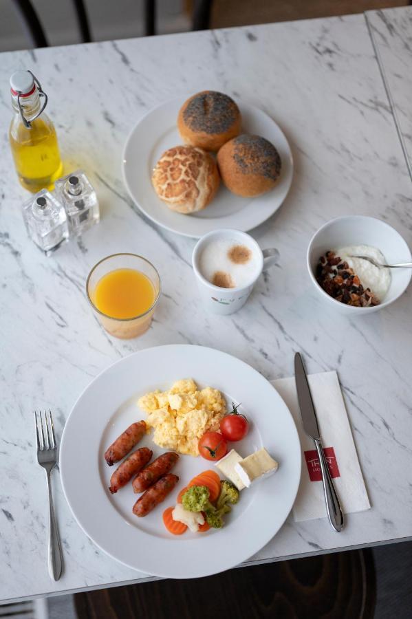 Thon Hotel Brussels Airport Дигем Экстерьер фото
