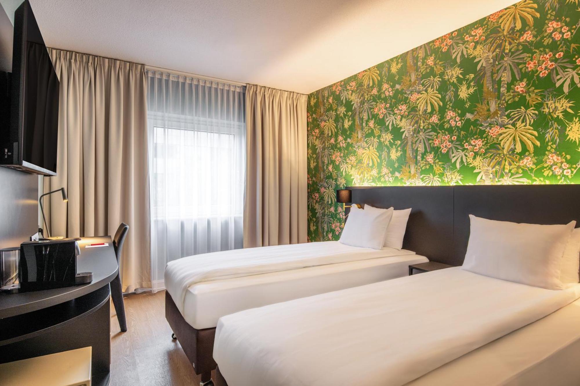Thon Hotel Brussels Airport Дигем Экстерьер фото